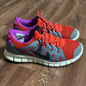 Women’s Nike Free Powerlines +